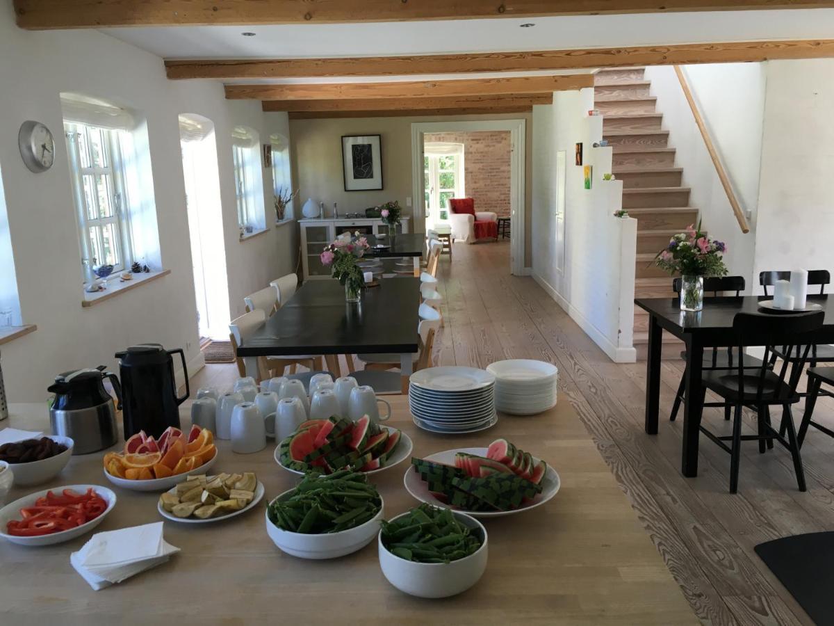 Mellem-Rummet Guesthouse & Glamping Tanderup Exteriör bild