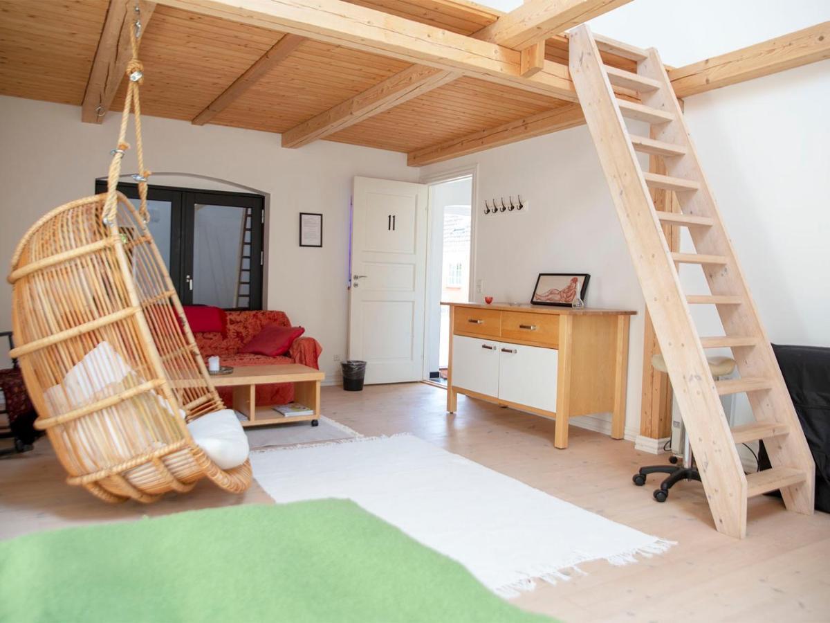 Mellem-Rummet Guesthouse & Glamping Tanderup Exteriör bild