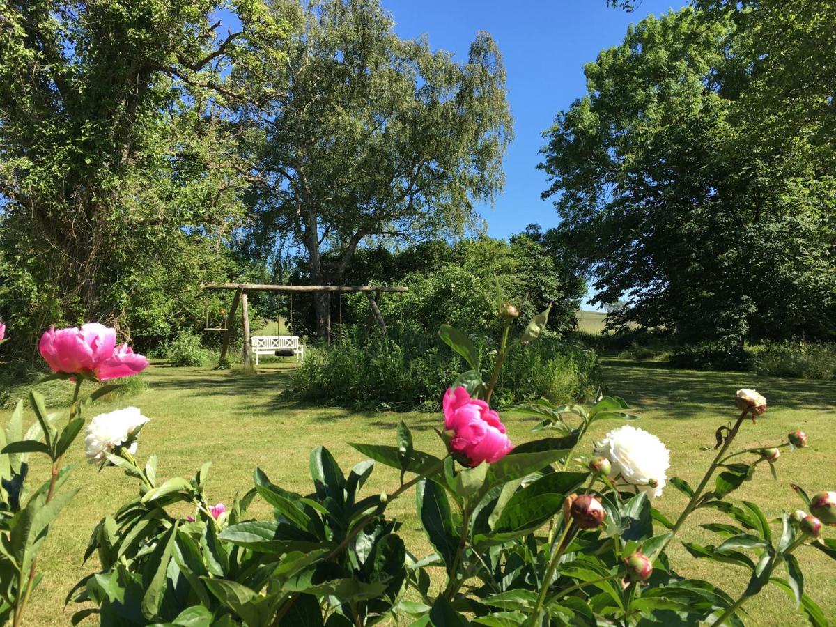 Mellem-Rummet Guesthouse & Glamping Tanderup Exteriör bild