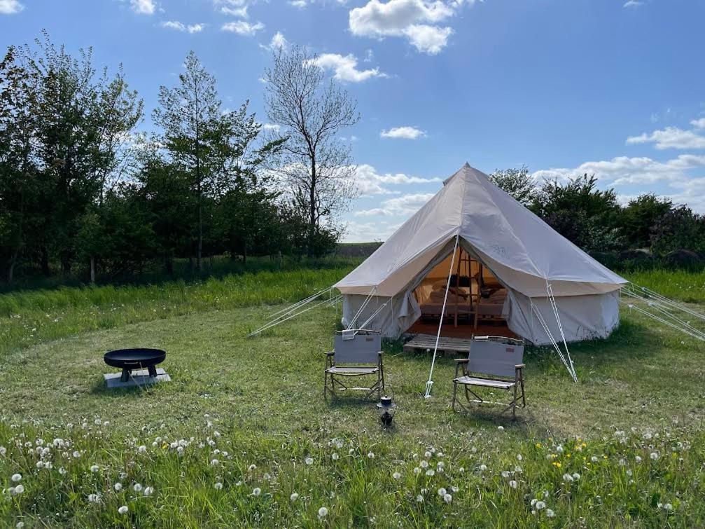 Mellem-Rummet Guesthouse & Glamping Tanderup Exteriör bild