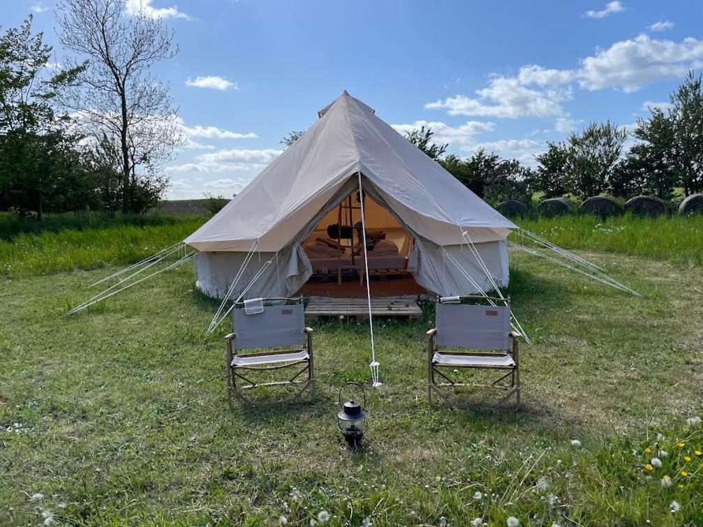 Mellem-Rummet Guesthouse & Glamping Tanderup Exteriör bild